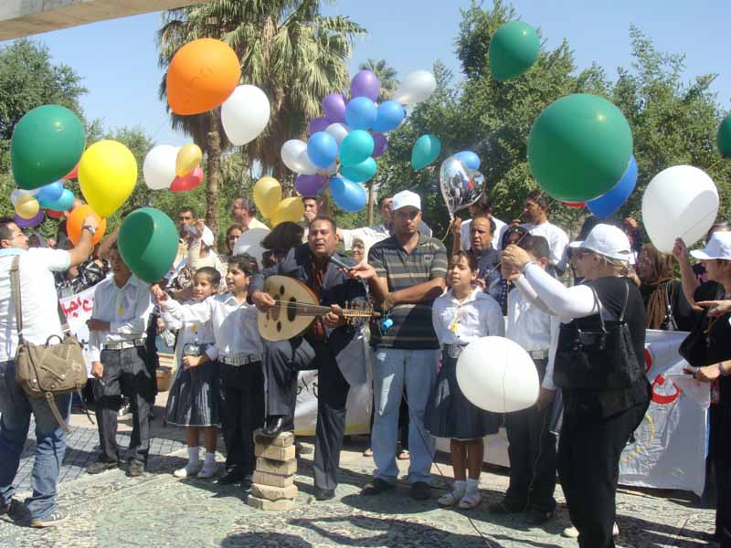 Read more about the article بتاريخ 3 أكتوبر 2009 ، أقام تجمع أربعاء الرماد لمنظمات المجتمع المدني ، فعاليته الأربعينية لأحداث الأربعاء الدامي تحت نصب الحرية في ساحة الحرية ببغداد